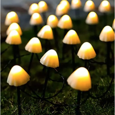 Decoratiune solara cu 30 de lampi in forma de ciuperca